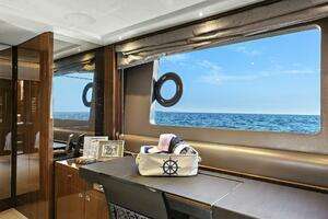 2015 Princess 72 Motoryacht thumbnail 30