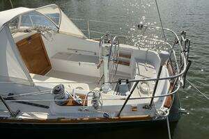 1984 Tartan 37 thumbnail 11
