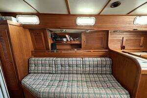 1984 Tartan 37 thumbnail 23