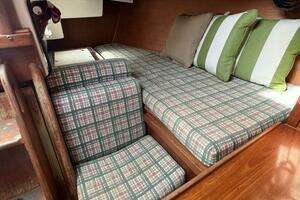 1984 Tartan 37 thumbnail 25