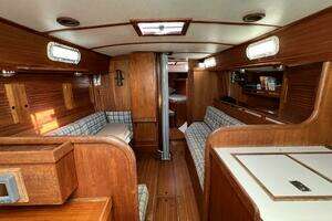 1984 Tartan 37 thumbnail 18