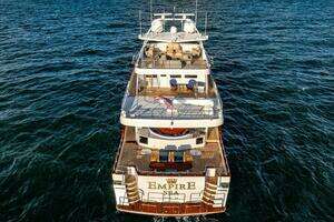 2009 Crystal Yachts Enclosed Pilothouse thumbnail 37