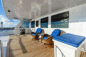 2009 Crystal Yachts Enclosed Pilothouse thumbnail 28