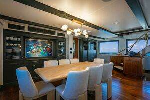 2009 Crystal Yachts Enclosed Pilothouse thumbnail 11