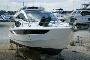 2017 Galeon 43 SKY thumbnail 6