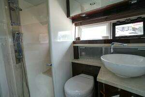 2017 Galeon 43 SKY thumbnail 41