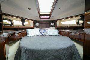 2017 Galeon 43 SKY thumbnail 35