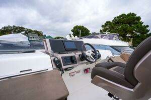 2017 Galeon 43 SKY thumbnail 26