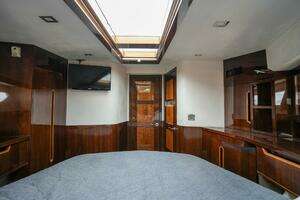 2017 Galeon 43 SKY thumbnail 36