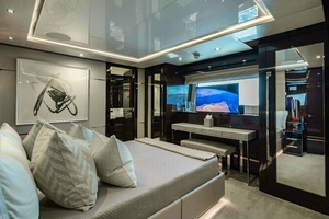 2016 Sunseeker Sunseeker 131 Yacht thumbnail 35