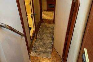 1999 Sea Ray 480 Sedan Bridge thumbnail 21