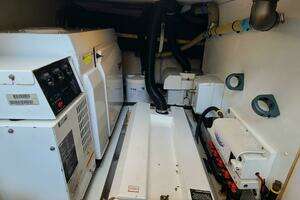 2006 Viking Sport Cruisers 61 Flybridge thumbnail 25