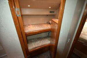 2003 Viking 45 Express thumbnail 32