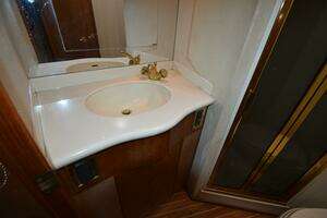 2003 Viking 45 Express thumbnail 37