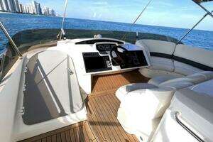 2008 Viking Princess 67 Flybridge thumbnail 13