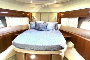 2008 Viking Princess 67 Flybridge thumbnail 10
