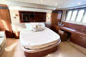 2008 Viking Princess 67 Flybridge thumbnail 9