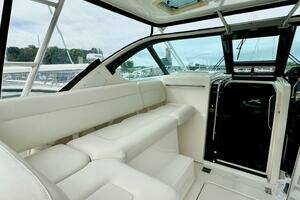 2007 Tiara Yachts 3600 Open thumbnail 12