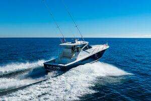  2020 Tiara Yachts 4300 Open Yacht For Sale in Plymouth WI