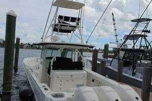 2013 Boston Whaler 370 Outrage thumbnail 7