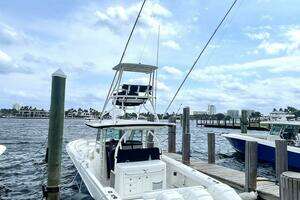 2013 Boston Whaler 370 Outrage thumbnail 6