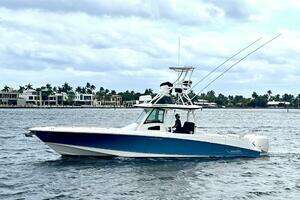 2013 Boston Whaler 370 Outrage thumbnail 1
