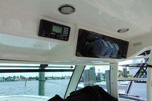 2013 Boston Whaler 370 Outrage thumbnail 18