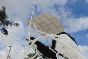 2013 Boston Whaler 370 Outrage thumbnail 12