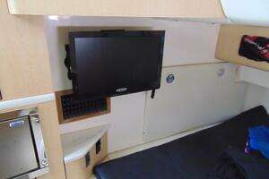 2013 Boston Whaler 370 Outrage thumbnail 23