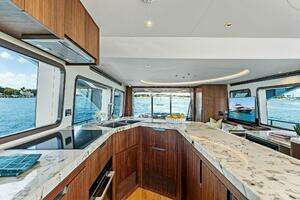 2024 Aquitalia Yachts Flybridge thumbnail 20