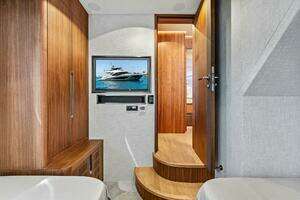 2024 Aquitalia Yachts Flybridge thumbnail 46
