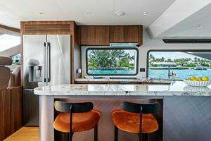 2024 Aquitalia Yachts Flybridge thumbnail 17