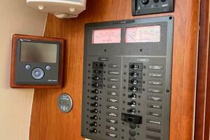 Watts Up Doc 38ft Maine Cat Yacht For Sale