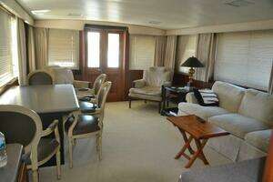 1984 Hatteras 53 Extended Deck Motor Yacht thumbnail 9