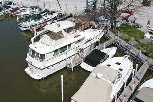 1984 Hatteras 53 Extended Deck Motor Yacht thumbnail 6