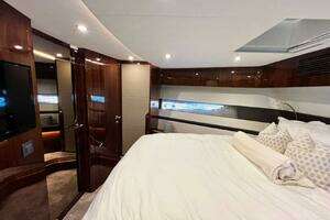 2020 Fairline Squadron thumbnail 26