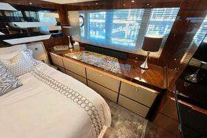 2020 Fairline Squadron thumbnail 46