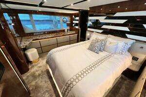 2020 Fairline Squadron thumbnail 43