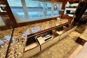 2020 Fairline Squadron thumbnail 44