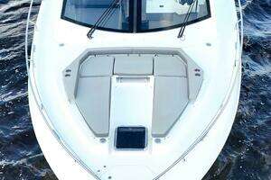 2020 Cruisers Yachts 50 Cantius thumbnail 40