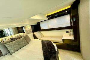 2020 Cruisers Yachts 50 Cantius thumbnail 25