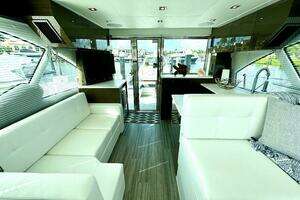 2020 Cruisers Yachts 50 Cantius thumbnail 7