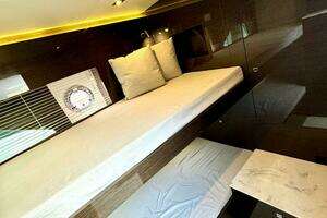 2020 Cruisers Yachts 50 Cantius thumbnail 34