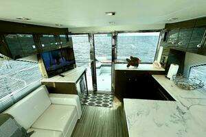 2020 Cruisers Yachts 50 Cantius thumbnail 8