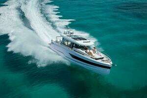 2025 Wellcraft 38 Explorer thumbnail 5