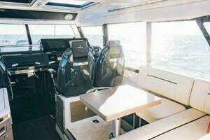 2025 Wellcraft 38 Explorer thumbnail 7