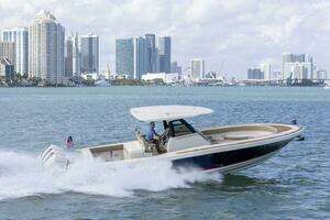  2022 Chris-Craft Catalina 34 Yacht For Sale in Miami FL