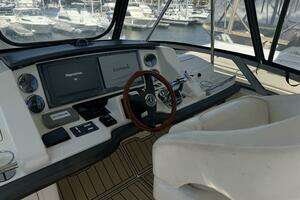 2007 Sea Ray 36 Sedan Bridge thumbnail 15