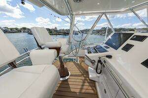 2008 Cabo 43 Convertible thumbnail 11