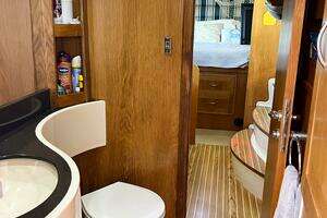 2010 Broadblue 435 thumbnail 61